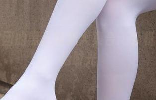 森萝财团的黑丝妹妹大集合：手机里的放松时光