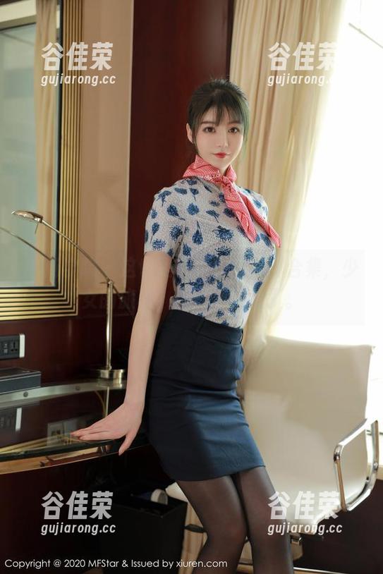 模范学院-郑颖姗 模范学院 - 这也是郑颖姗的写真合集,少女的旅程,感觉要出发了。