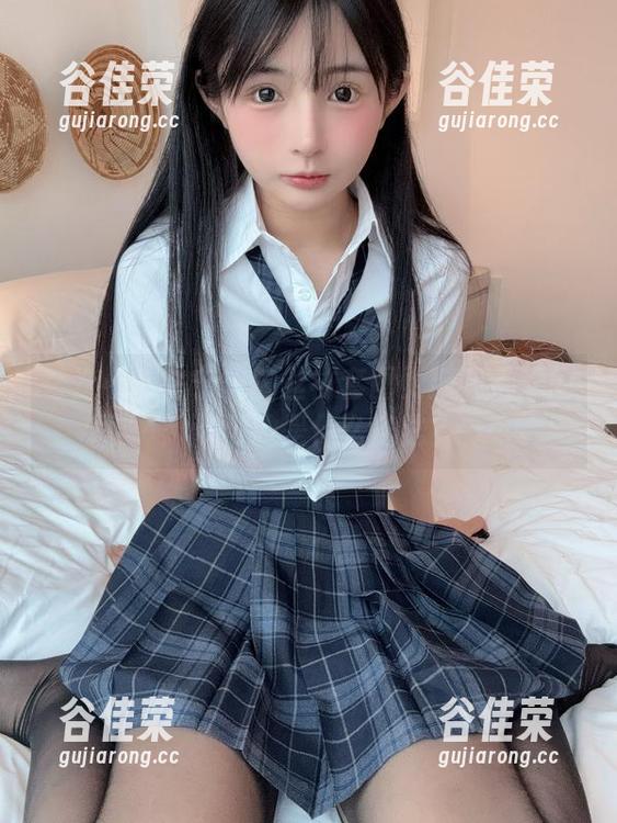 每次看樱井宁宁的丝袜套图更新我都想问：你学的是什么魔法？