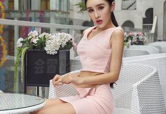 爱丝 – 佳慧最新的校服图片，校园里会不会冒出一群粉丝？