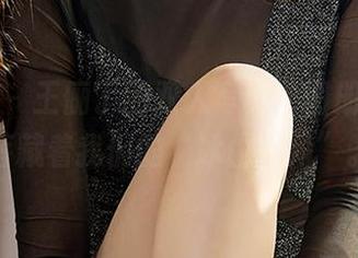 爱尤物 – 王俪丁的双人写真，图册里的角落藏着我们的“冰山一角”。