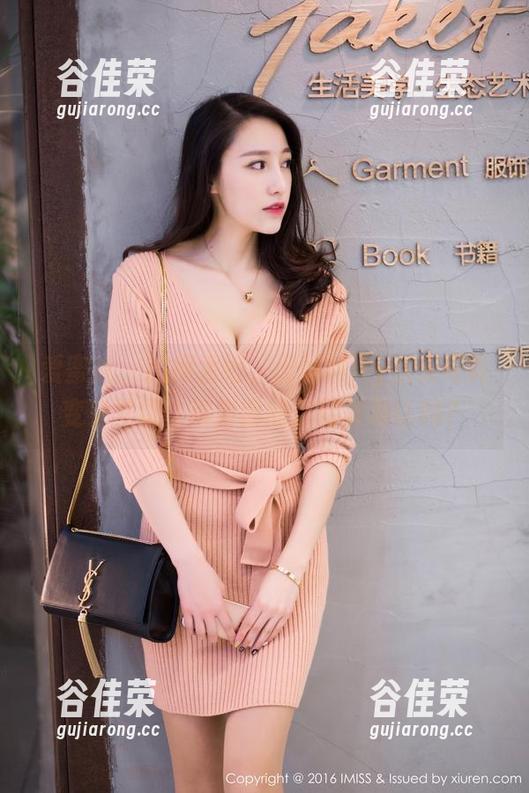 爱蜜社-闵妮Mily 爱蜜社 - 拍得太好,闵妮Mily双人写真变身壁纸,屏幕前的你转发确认吗?