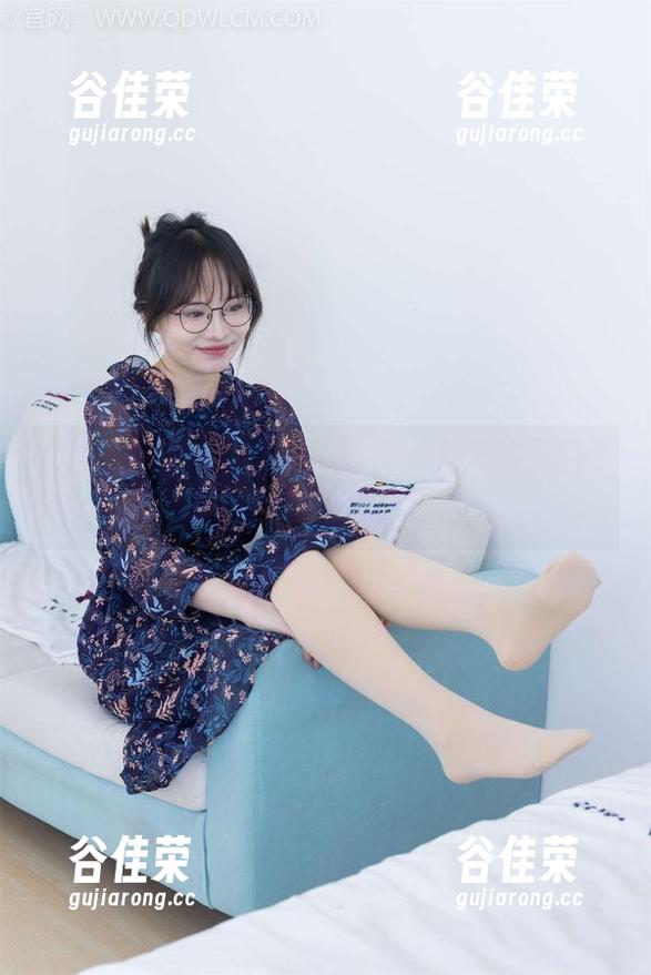 物恋传媒-小飞 物恋传媒 - 小飞的JK图集:上天赐予的资源,全靠我来解读!