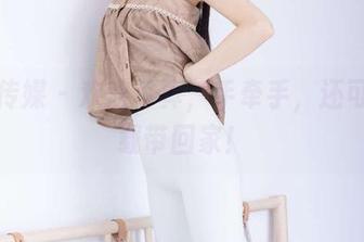 物恋传媒 – 欢欢写真，手牵手，还可以下载带回家！