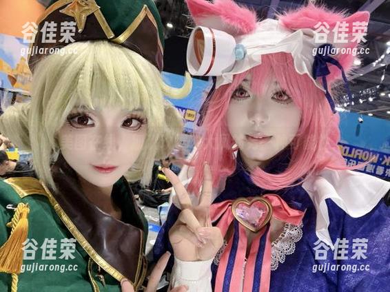 美图在线，狐玖玖展现大凤的另一种可能性