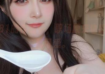 在白银81的作品中，职场原来也能如此轻松可爱。
