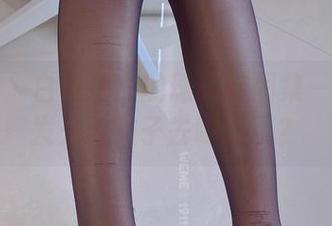微密圈 – 白龙猫女的珠光袜图集——闪闪发光的袜子去哪儿了？