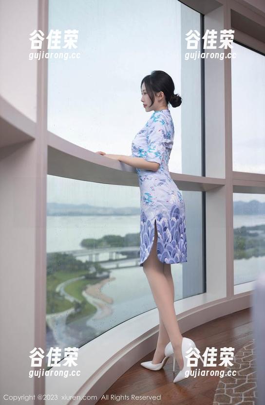 秀人网-Egg尤妮丝 秀人网 - 镂空与Egg尤妮丝的私拍,图里图外的对话