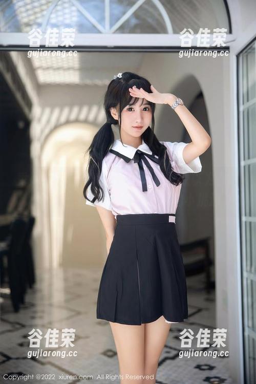 秀人网-区静瑶 秀人网 - 区静瑶水手服写真,原以为是水手,谁知却带着一丝微妙的小挑逗