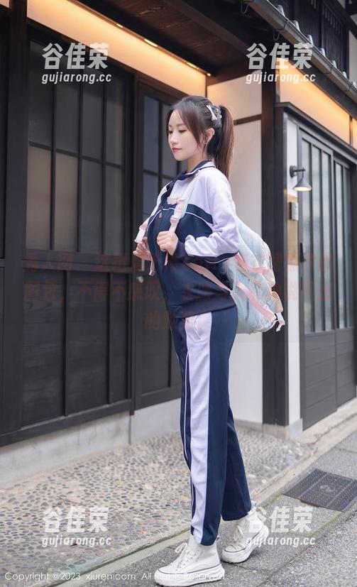 秀人网-周于希Sally 秀人网 - 这组周于希Sally连衣裙照片的图包,不得不感叹,衣服与人有种说不出的默契。