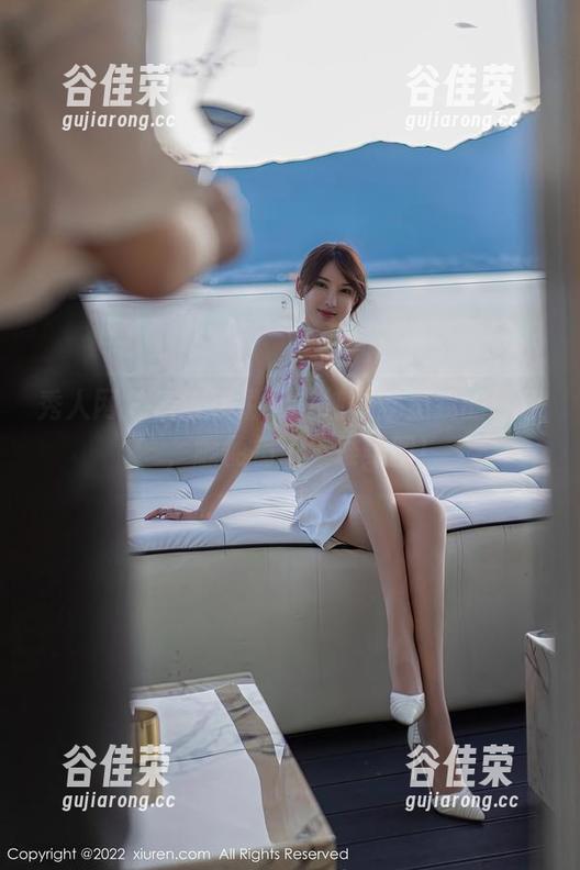 秀人网 - 唐安琪说：‘纯白就是我的颜色’，顺便扔了一堆美图！