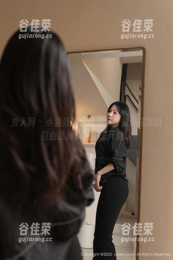 秀人网 - 小蛮妖的无圣光写真秀：花嫁的自由选择就从这里开始。