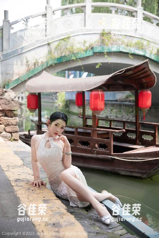 秀人网-晚苏susu 秀人网 - 晚苏susu校服:从黑板到舞台,最新作品火热登场!