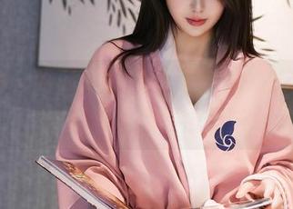 秀人网 – 柚柚小奶瓶的美足，一张张高清美图等着你慢慢品味
