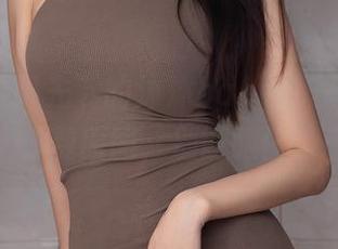 秀人网 – 阳光下的沐沐baby比基尼秀–免费原图，别眨眼！