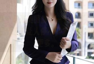 秀人网 – 每张美图都是一个故事，甜七七的制服精选得让人停不下来，细想好像有更多。