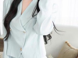 秀人网 – 资源分享：肉晴MINI白衬衫写真，一件衬衫引发的“火花”