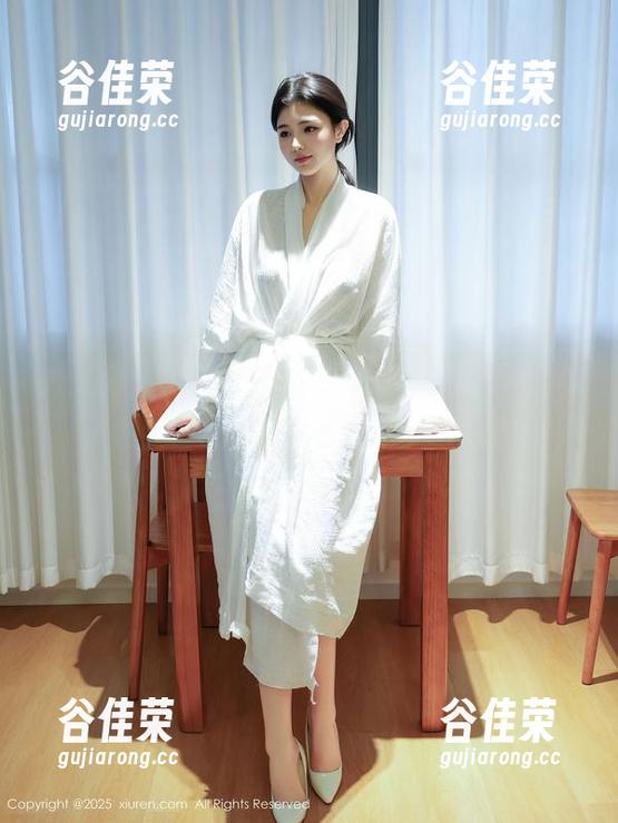 秀人网 - 耳边似乎响起了校园的铃声，高清图片里的艾静香又深陷JK氛围。