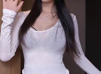 秀人网 – 麦琪绫冰激淋的户外图包，一场视觉的公路旅行。