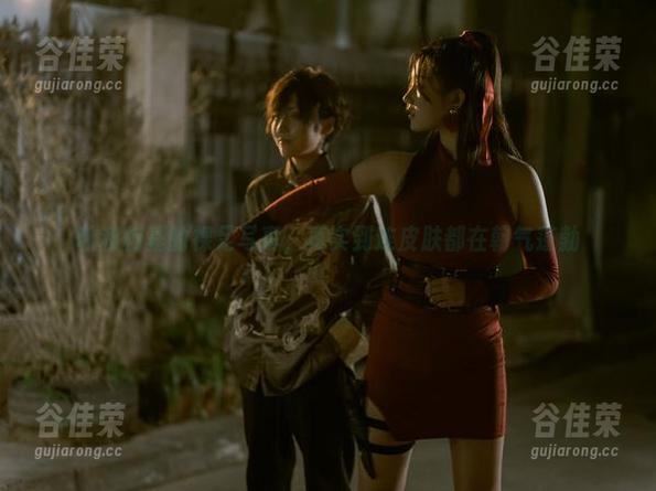 秋和柯基 秋和柯基的裸足写真,真实到连皮肤都在朝气蓬勃