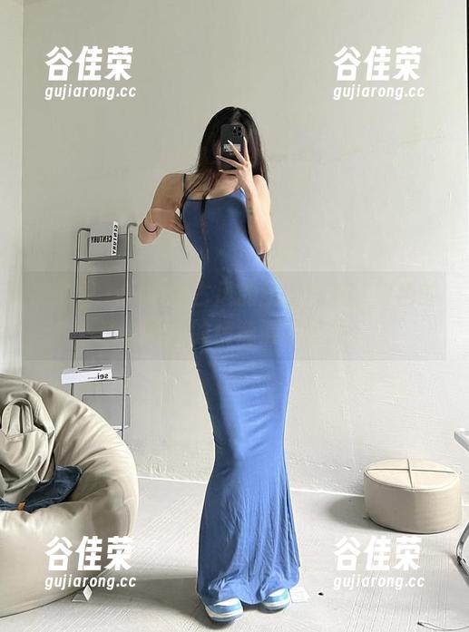 微密圈 - 高中复古风的甜蜜气息，粉色的猪陈佩奇的精选清纯套图。