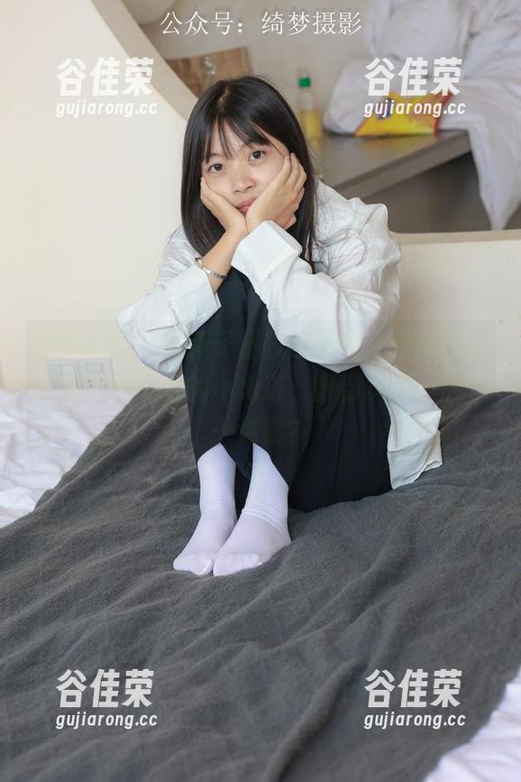 绮梦摄影-子涵 绮梦摄影 - 最新子涵校园写真,仿佛回到了那个图书馆的小角落,青春多了一层……迷雾?