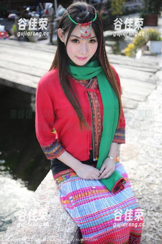 美媛馆 - SOLO-尹菲空姐原图下载：航班虽延误，但心情绝不出错！