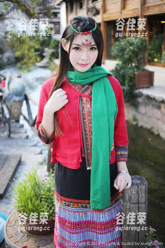 美媛馆-许诺Sabrina 美媛馆 - 特意去翻了许诺Sabrina的美图,私拍里的清纯宝宝让人看了直呼“再来一张”。
