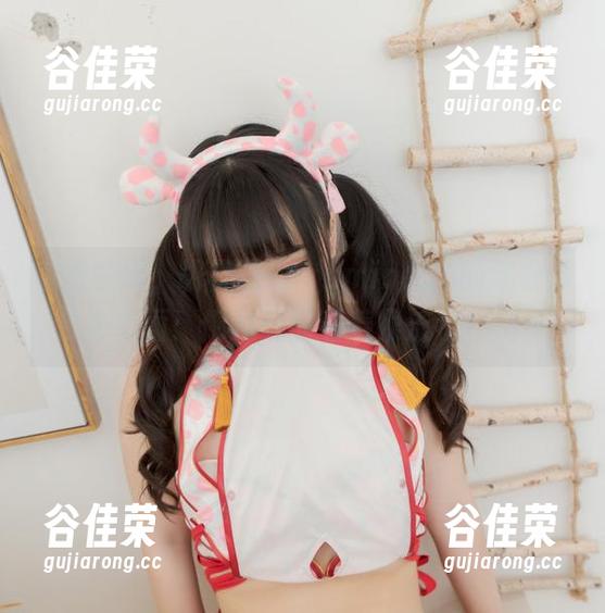 套图继续，胡桃猫Kurumineko的连衣裙分享界面：倒是真的看着很流畅，哈哈