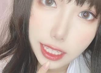 福利满满：那套职业装让人心痒痒，芋圆侑子你太懂了！