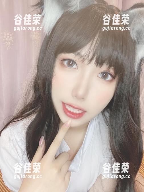 福利满满：那套职业装让人心痒痒，芋圆侑子你太懂了！