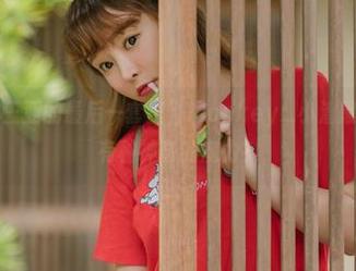 菠萝社 – 在三亚的最后一套里，Monkey_小潘鼠的私拍图片有种神奇的魔力？