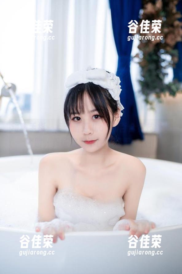 萌芽儿o0 动动手指,点开萌芽儿o0的百合竞技泳衣套图,保证你忍不住又想看一次!