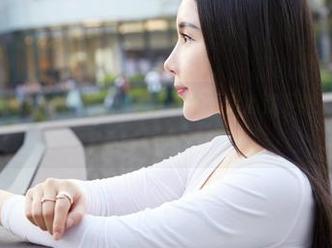 蜜桃社 – 结衣和她的内衣合集，一个不小心就下载了…这算失足吗？
