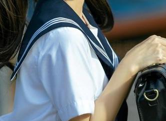 最新蠢沫沫穿汉服系列：我变身古装剧女主角，结果被镜子里的自己吓到！
