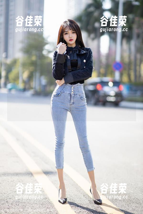 语画界-周思乔betty 语画界 - 周思乔betty白裙图库,高清随便放,每一帧都有种要跟着走的冲动!