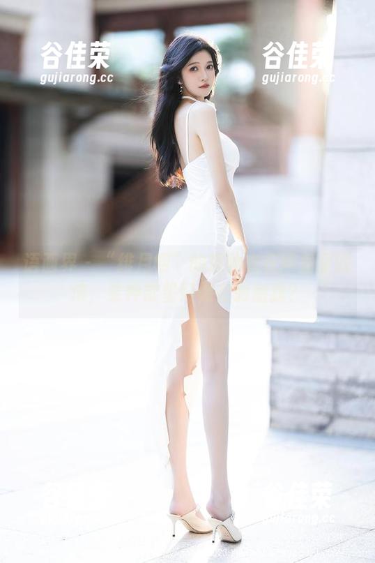 语画界-绯月樱 语画界 - “绯月樱”的连体衣在网盘里翻滚,某种欲望好像在刺激我?