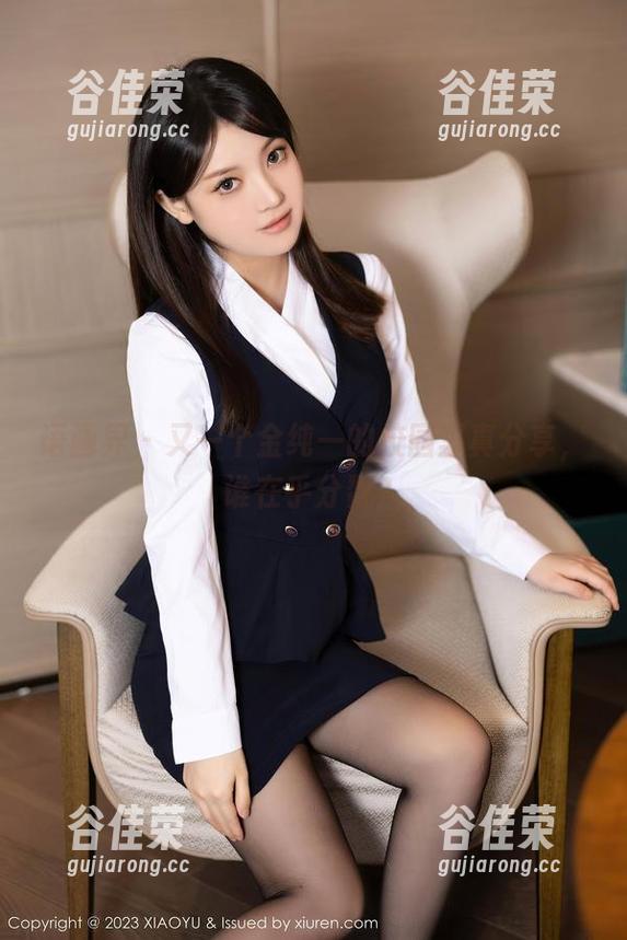 语画界 - 又一个金纯一的校园写真分享，谁在乎分数？
