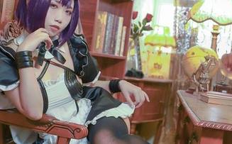 贞子蜜桃的美腿作品集——腿真长，建议搭配束腰上衣，嘿嘿！