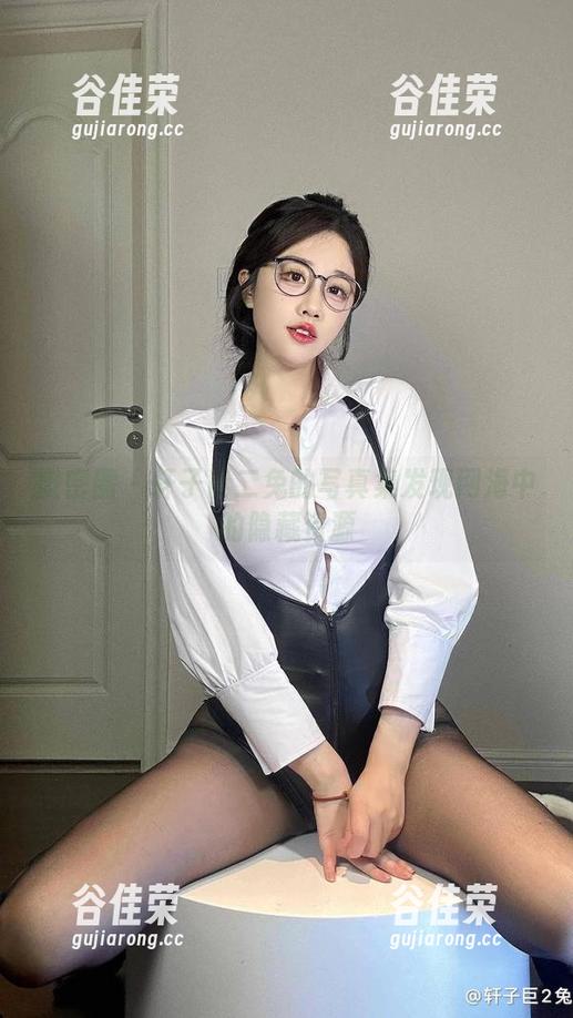 轩子巨二兔 微密圈 - 轩子巨二兔的写真集发现网海中的隐藏资源