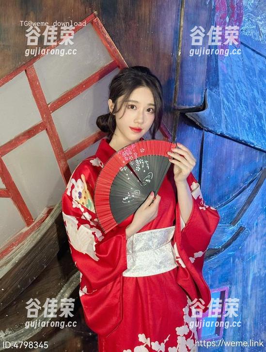 微密圈 - 跟上，轩子巨二兔妲己图包，مجنون的眼神总是让我着迷。