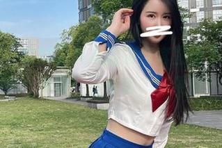 微密圈 – 软妹小九九的镂空套图来了，两个字：免费！三件套，随便挑！