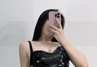 微密圈 – 在某个角落，铁锤姐姐与她的双人搭档：美图里的人生百态！
