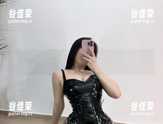 微密圈 - 在某个角落，铁锤姐姐与她的双人搭档：美图里的人生百态！
