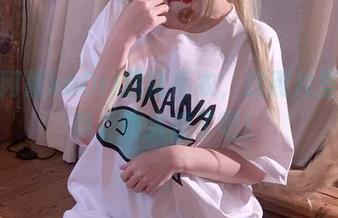 高清阿薰kaOri露背毛衣，这照片里的气氛，也太撩了吧！