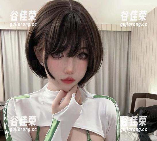 精选套图：阿薰kaOri清晨少女，谁说清晨只适合闹钟和咖啡？
