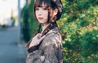 偷偷话：是什么阻挡我追霜月shimo的图库？当然是LaceLingerie！