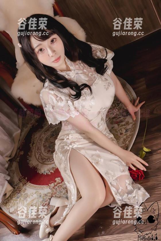 “韶陌陌”的修女写真——这难道是给谁看的壁纸？