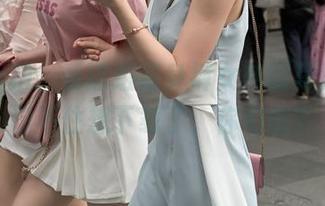 魔镜街拍：看这组紧身裤女神的写真，都忍不住想下载了，你们呢？