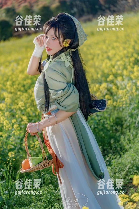 黏黏团子兔：只靠无圣光和女仆图集就能调动你的脑细胞，挺厉害的嘛！